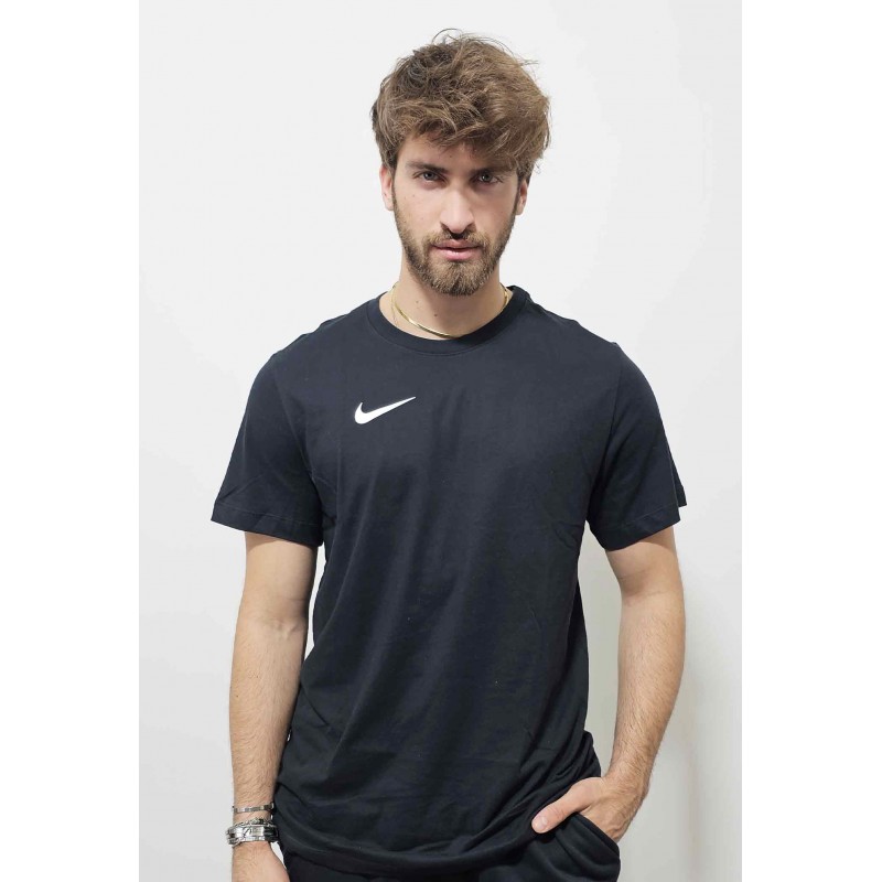 t-shirt nike  vari colori